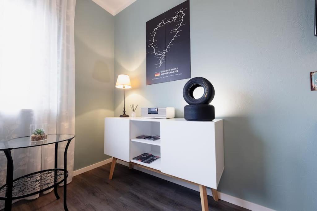 Racing-Apartment Herresbach Buitenkant foto